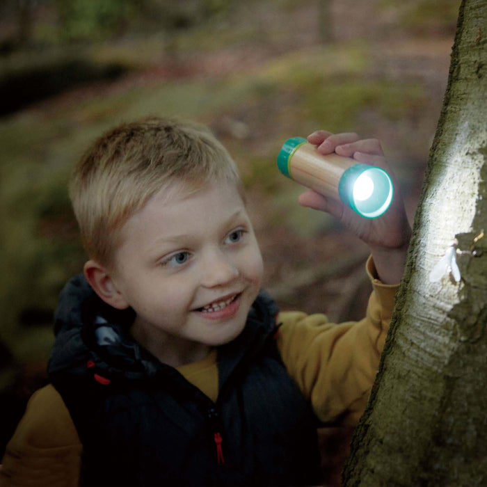 Hand-Powered Flashlight by Hape