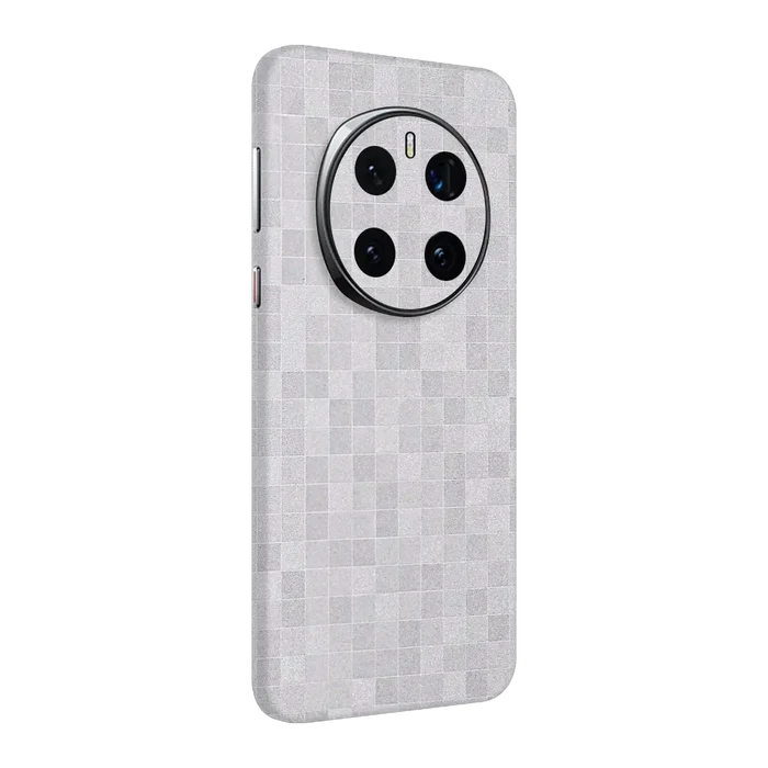 Full Back / Pixels Light