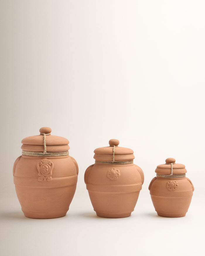 Pot Pourri in Terracotta Jar