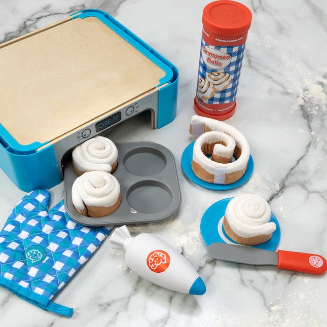 Pretendables Cinnamon Roll by Fat Brain Toys